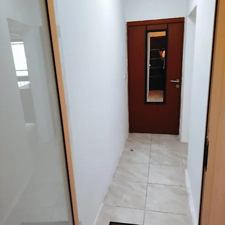 Good Time Apartment